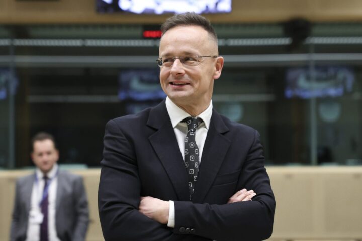Szijjártó Trades Brussels for BYD in a Textbook 'Revolving Doors' Move